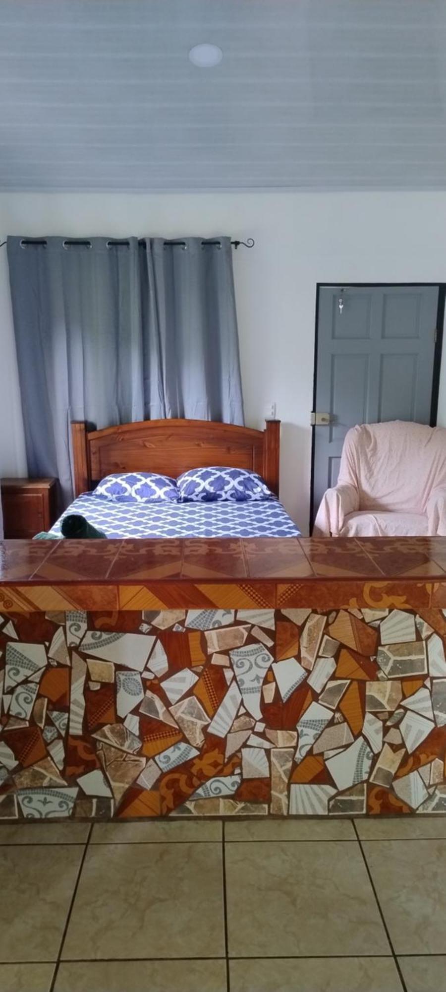 Cabinas Los Tucanes Cahuita Eksteriør bilde