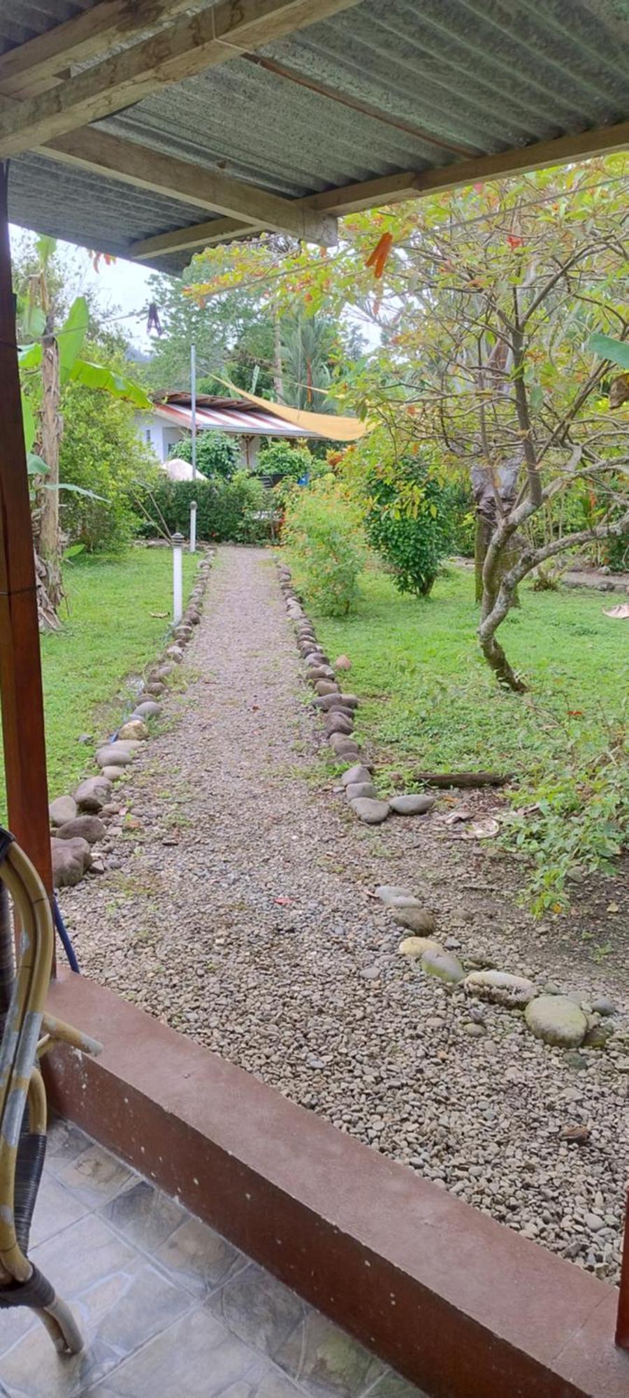 Cabinas Los Tucanes Cahuita Eksteriør bilde